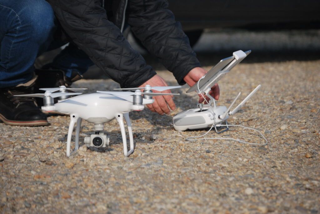 Preparación de un dron y su equipo de control antes de una operación UAS